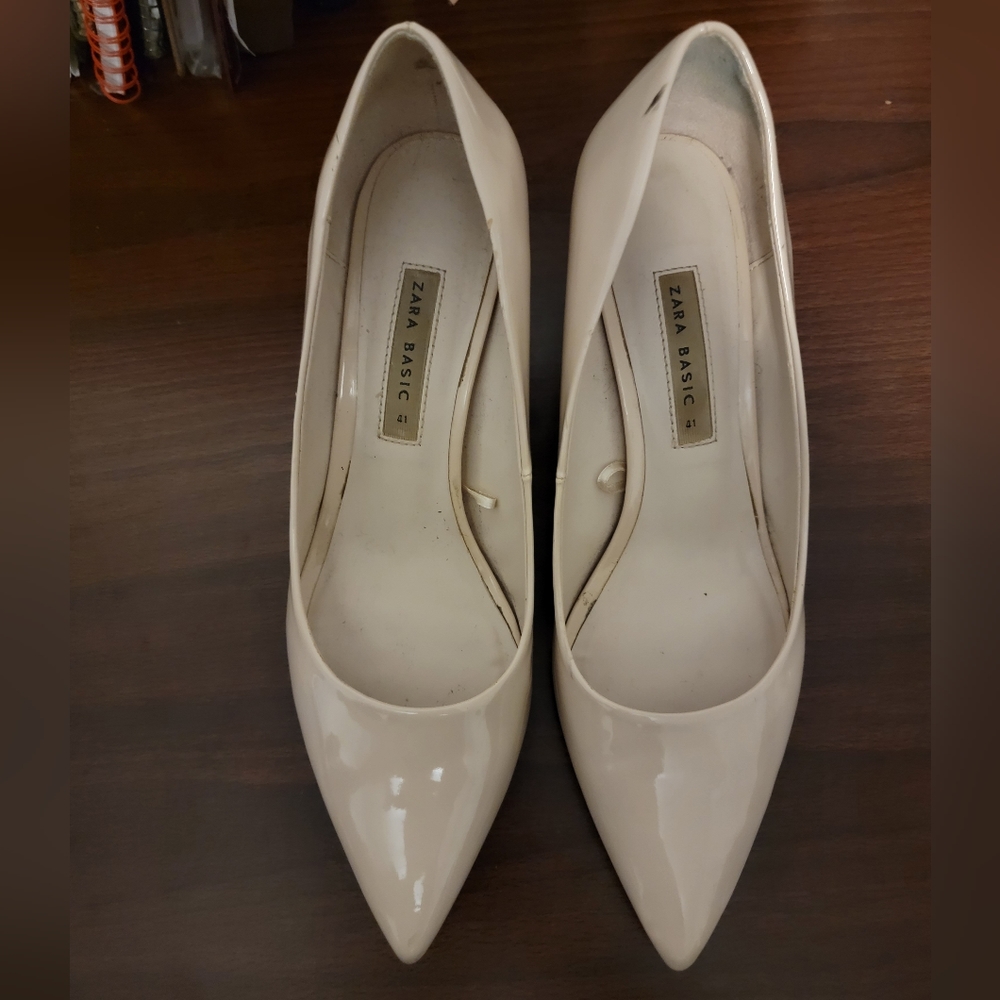Zara Basic Collection Nude Patent Leather Block Heel Pumps size 41